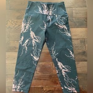 Size small sweaty Betty leggings with gorgeous rose gold print.